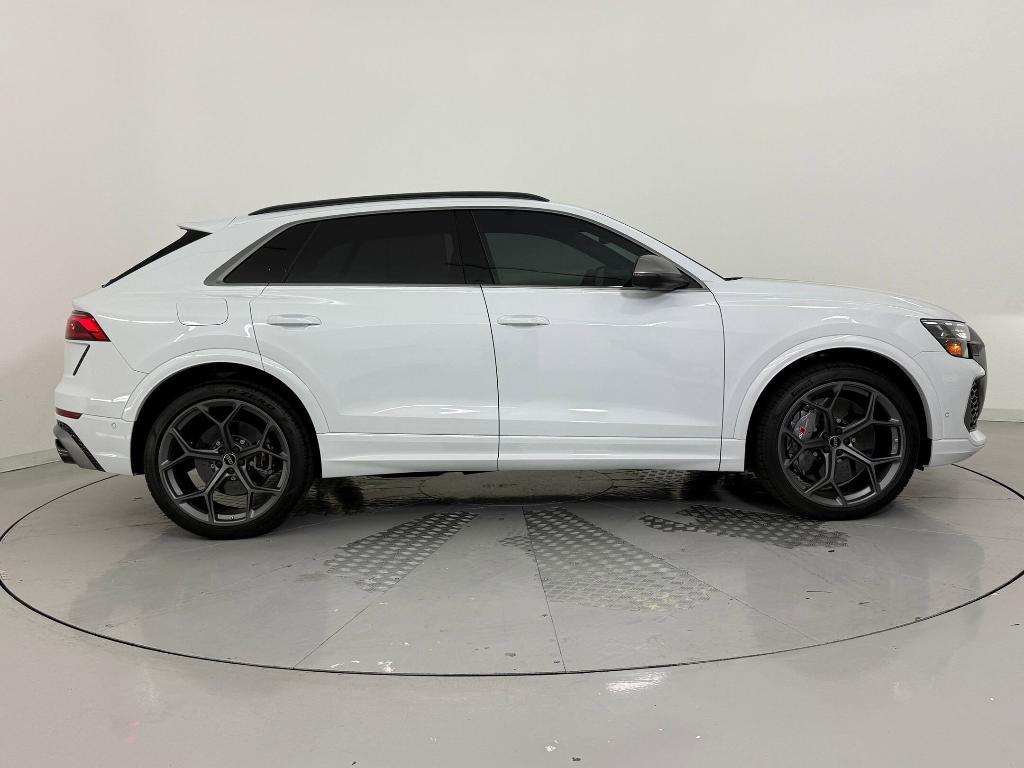 new 2025 Audi RS Q8 car, priced at $134,401
