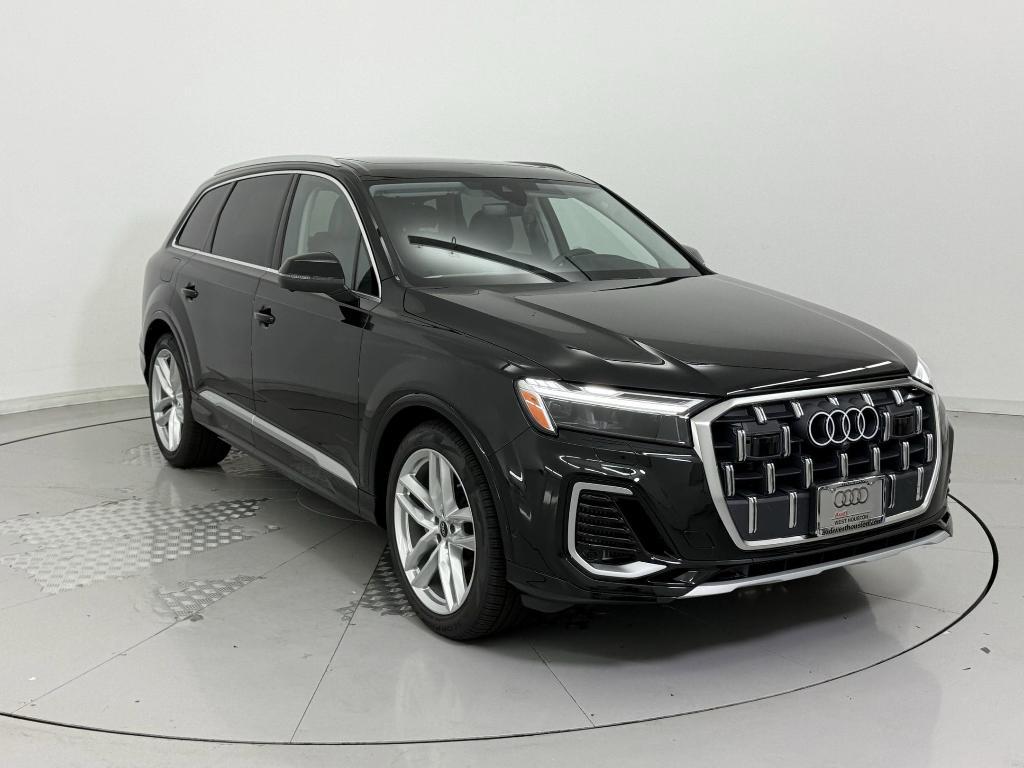 new 2025 Audi Q7 car, priced at $70,831