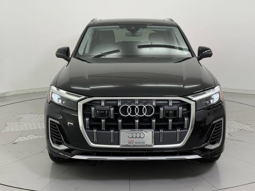 new 2025 Audi Q7 car, priced at $70,831