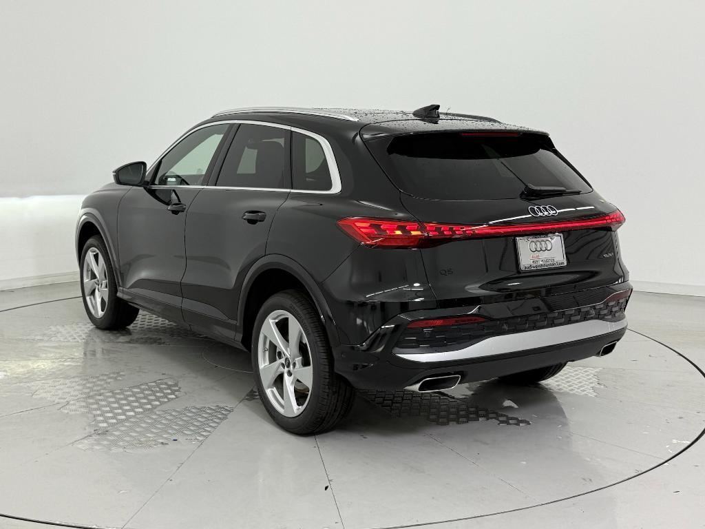 new 2025 Audi Q5 car, priced at $61,300