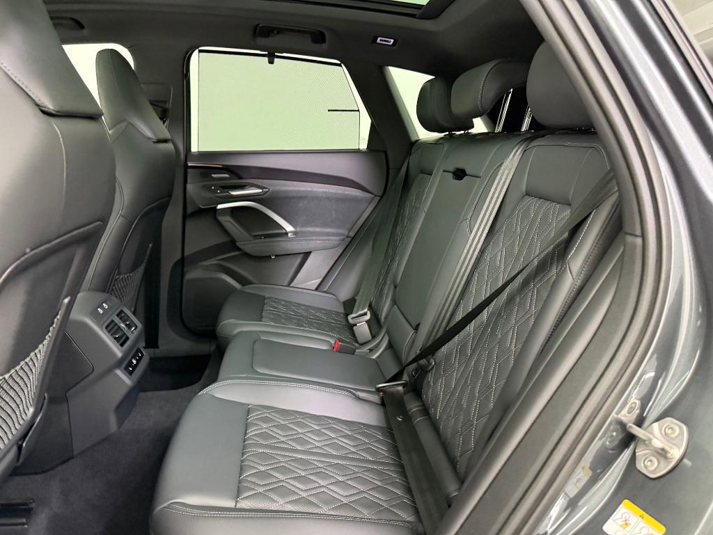 new 2025 Audi SQ5 car, priced at $76,365