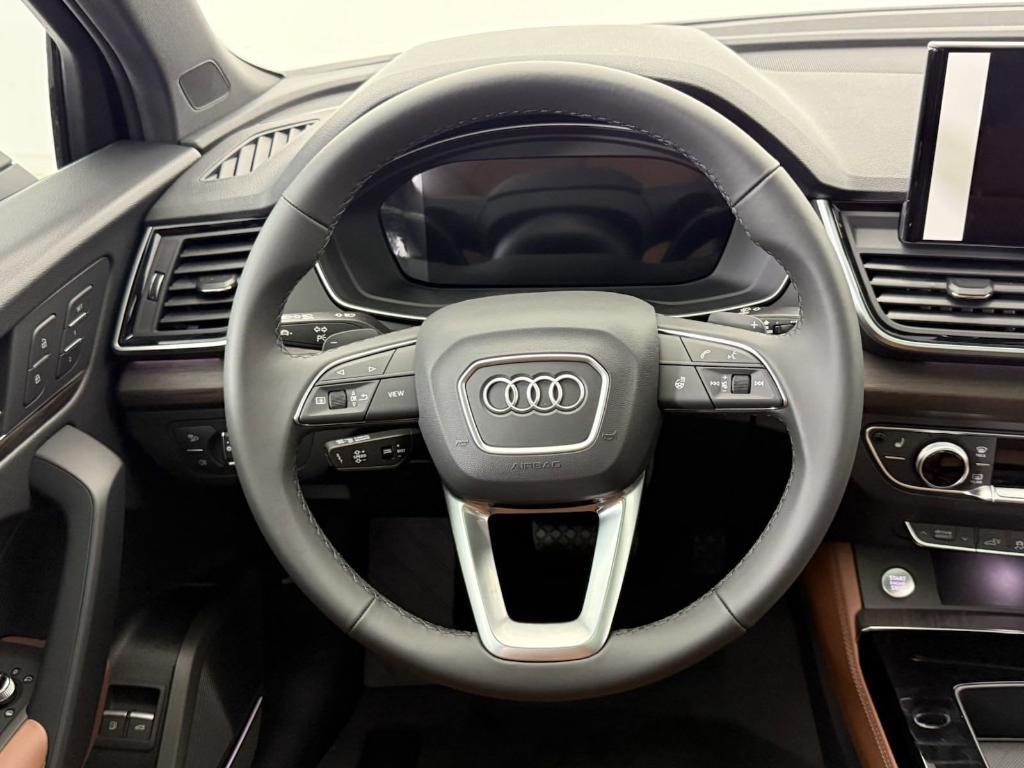 new 2025 Audi Q5 car, priced at $60,941