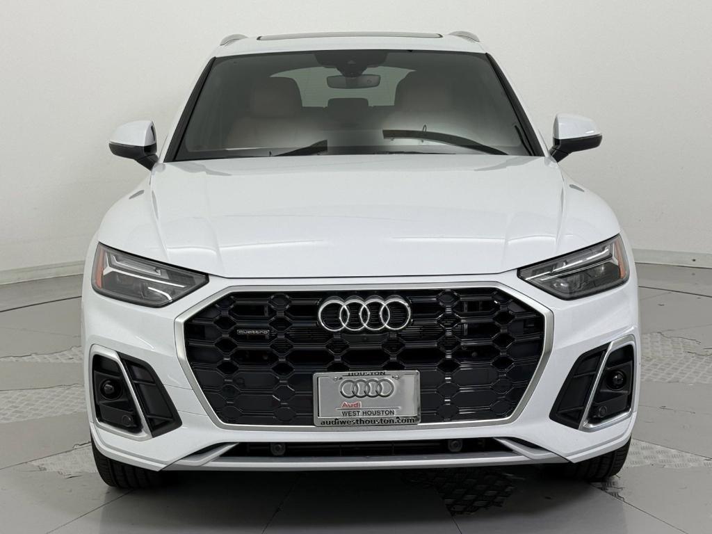 new 2025 Audi Q5 car, priced at $60,941