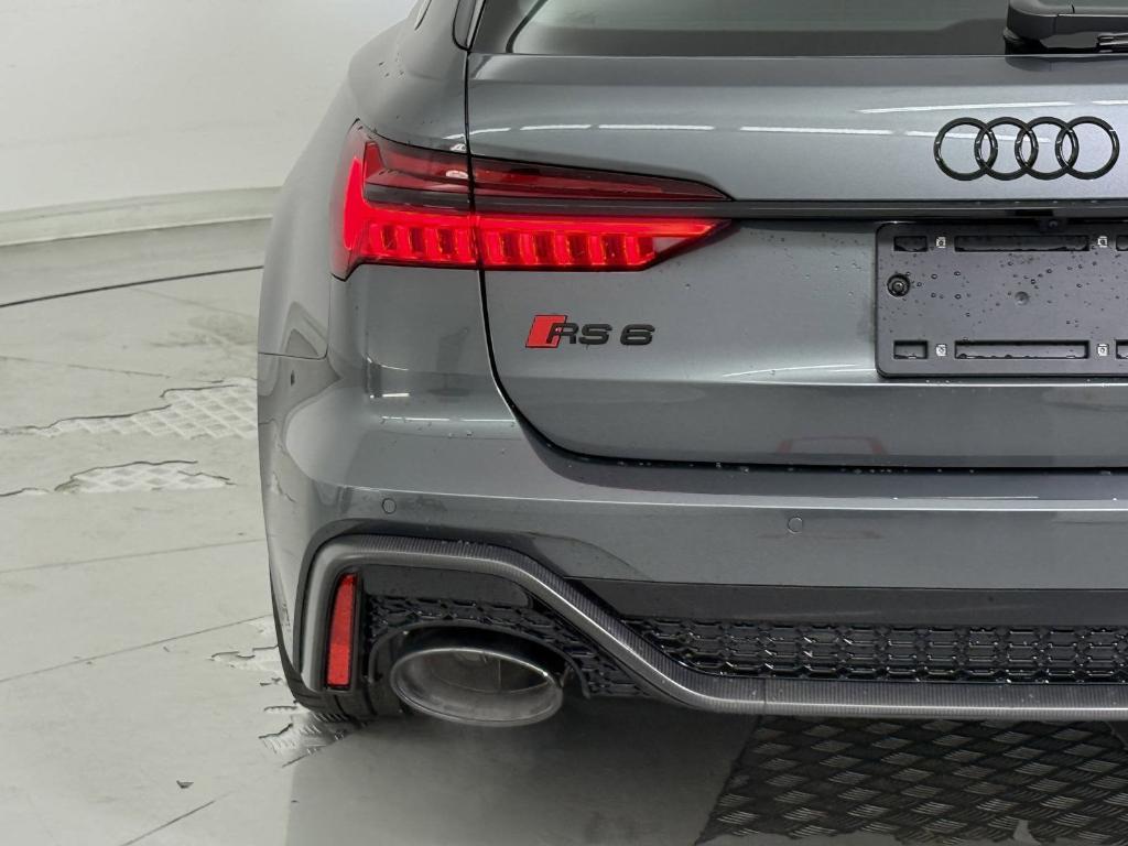 new 2025 Audi RS 6 Avant car, priced at $144,491