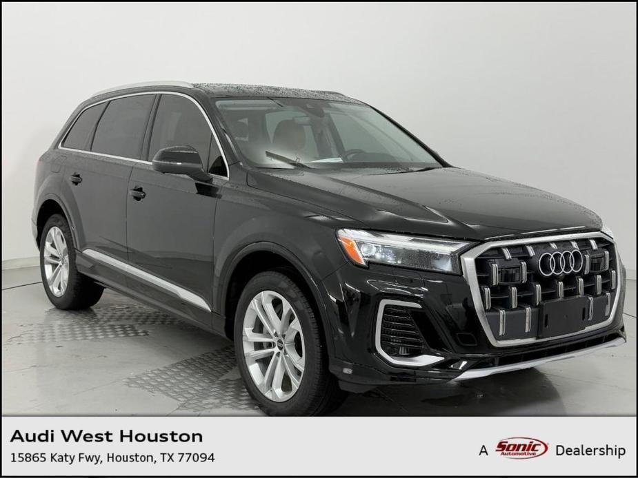 new 2025 Audi Q7 car, priced at $68,971