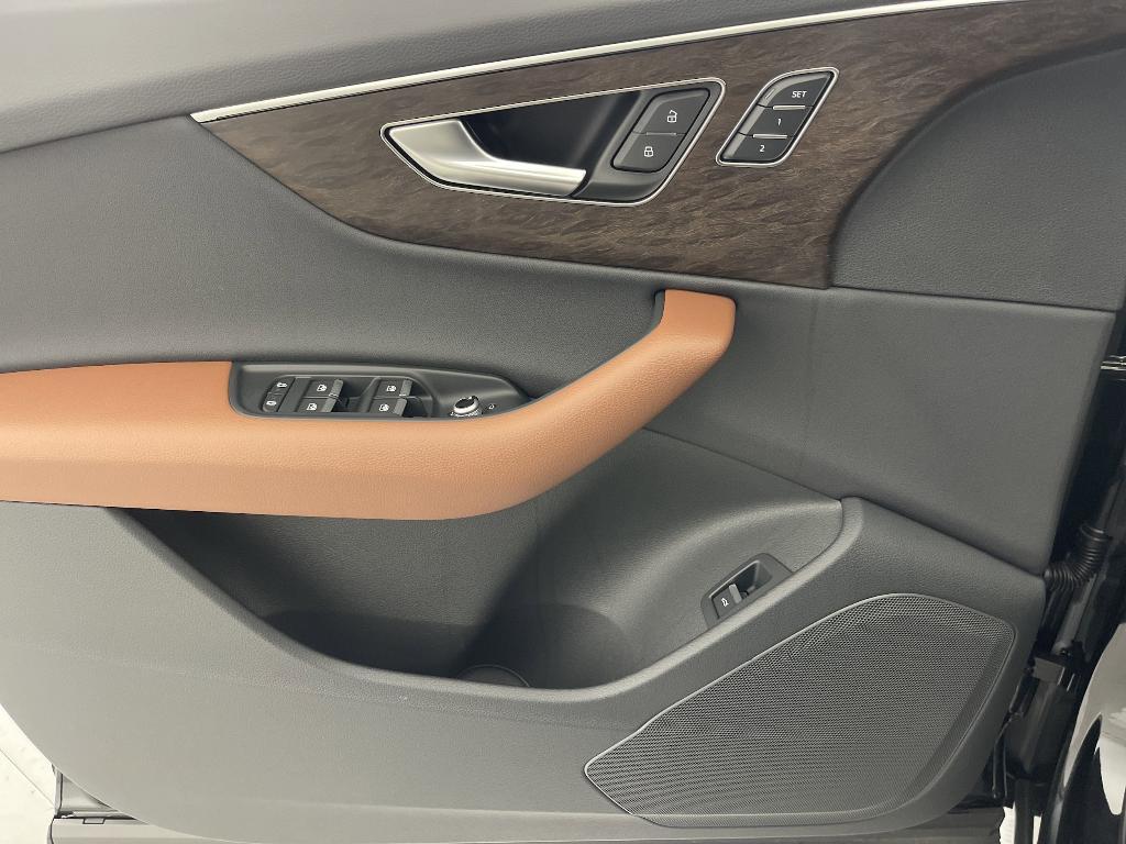 new 2025 Audi Q7 car, priced at $63,821