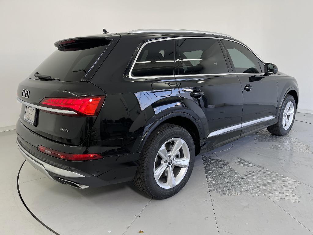 new 2025 Audi Q7 car, priced at $63,821