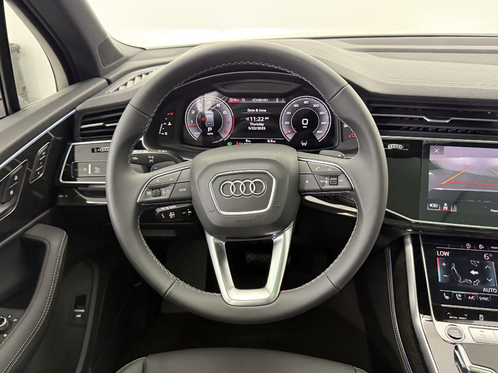 new 2025 Audi Q7 car, priced at $70,241