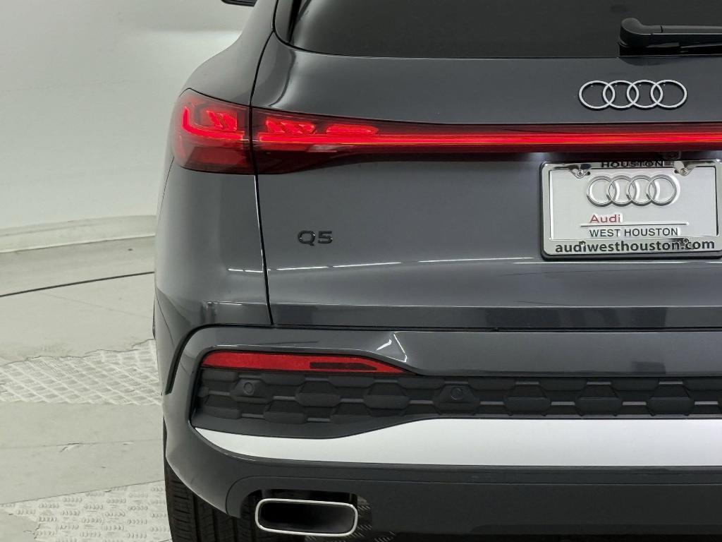 new 2025 Audi Q5 car, priced at $61,032