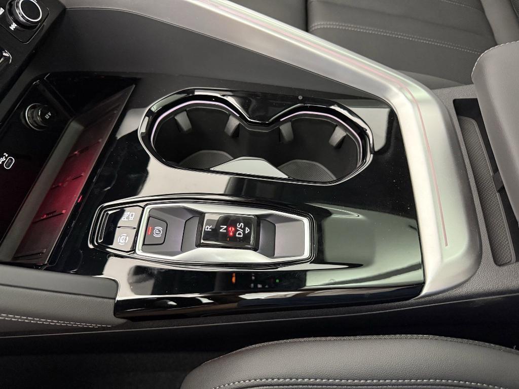 new 2025 Audi Q5 car, priced at $61,032