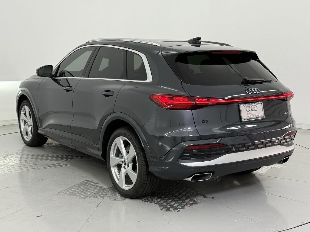new 2025 Audi Q5 car, priced at $61,032