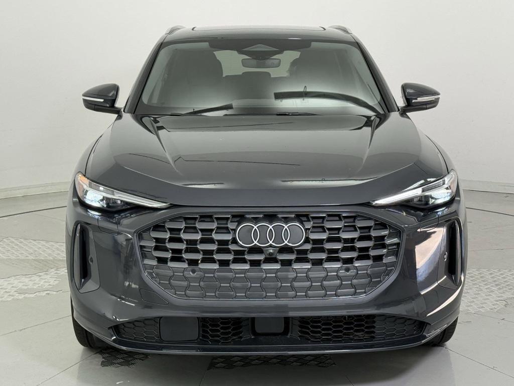 new 2025 Audi Q5 car, priced at $61,032