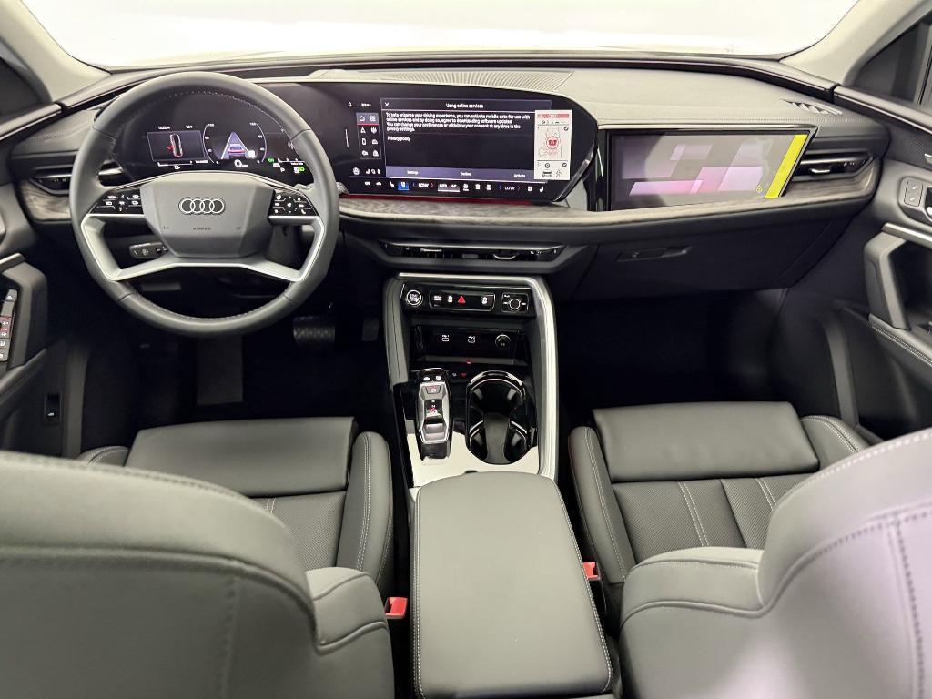 new 2025 Audi Q5 car, priced at $61,032