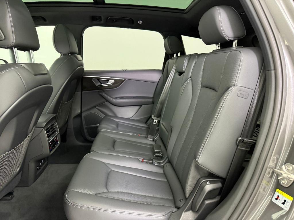 new 2026 Audi Q7 car, priced at $73,451