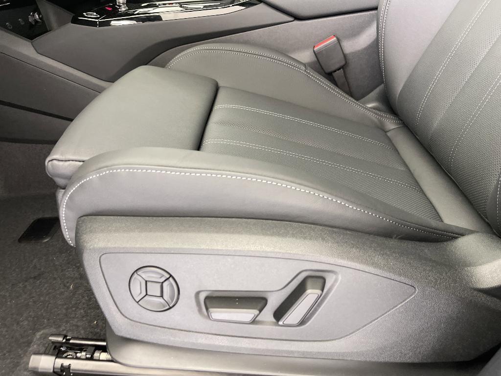 new 2025 Audi Q6 e-tron car, priced at $65,901