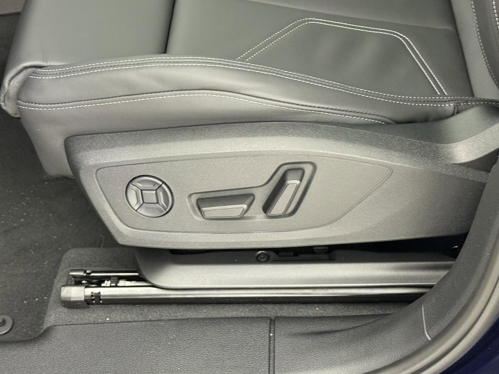 new 2025 Audi Q3 car, priced at $44,261