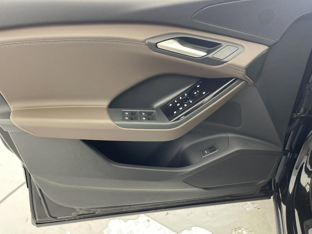 new 2025 Audi Q6 e-tron car, priced at $61,771