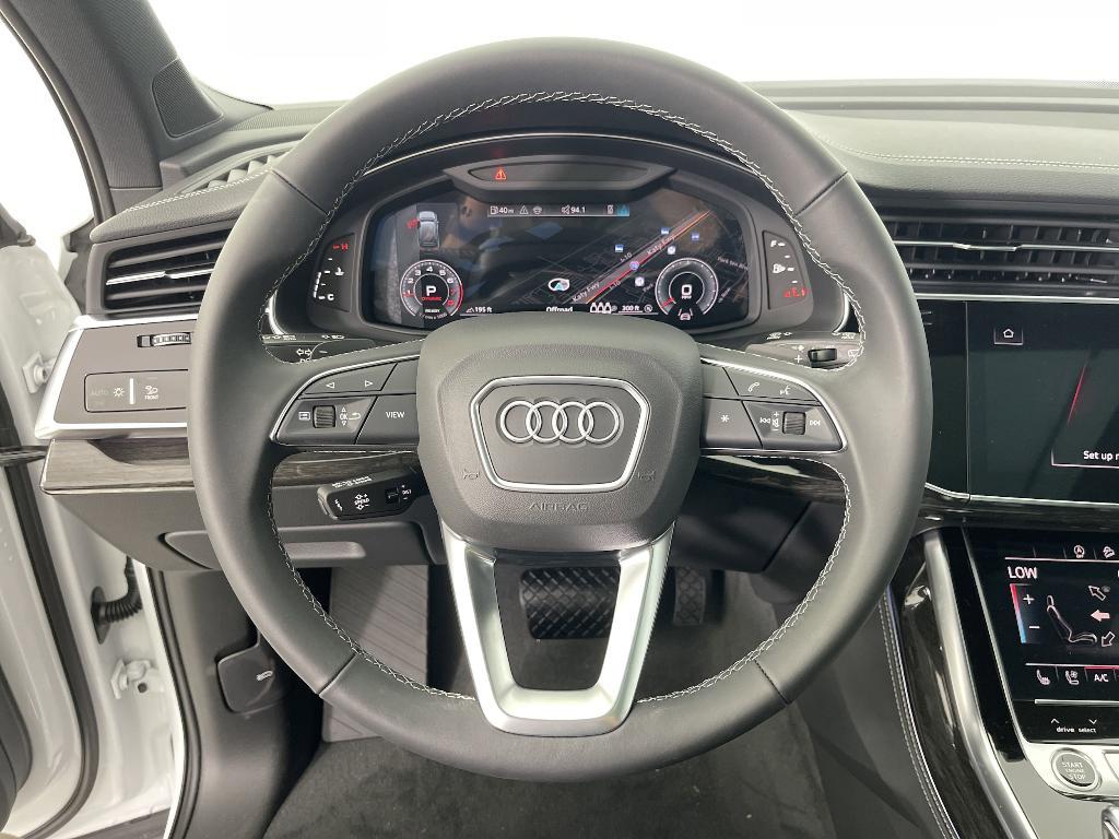 new 2025 Audi Q7 car, priced at $71,251