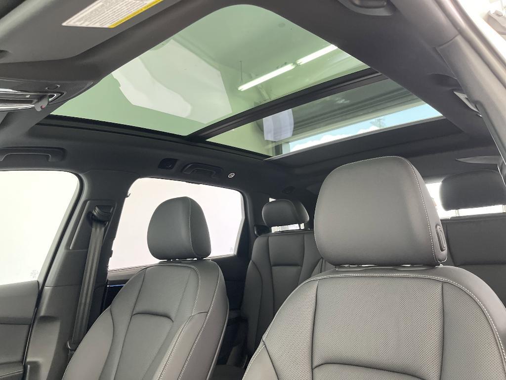 new 2025 Audi Q7 car, priced at $71,251