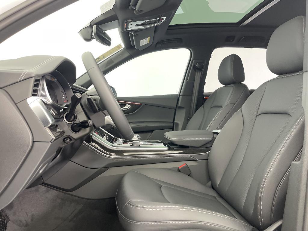 new 2025 Audi Q7 car, priced at $71,251