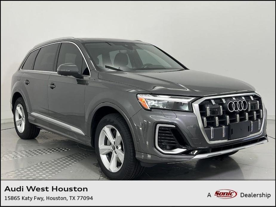 new 2025 Audi Q7 car, priced at $65,901