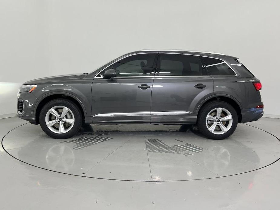 new 2025 Audi Q7 car, priced at $65,901