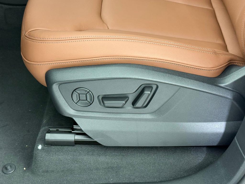 new 2026 Audi Q7 car, priced at $64,881