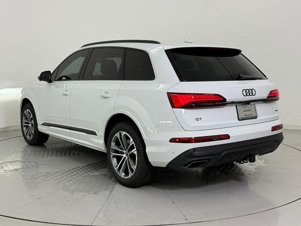 new 2026 Audi Q7 car, priced at $64,881