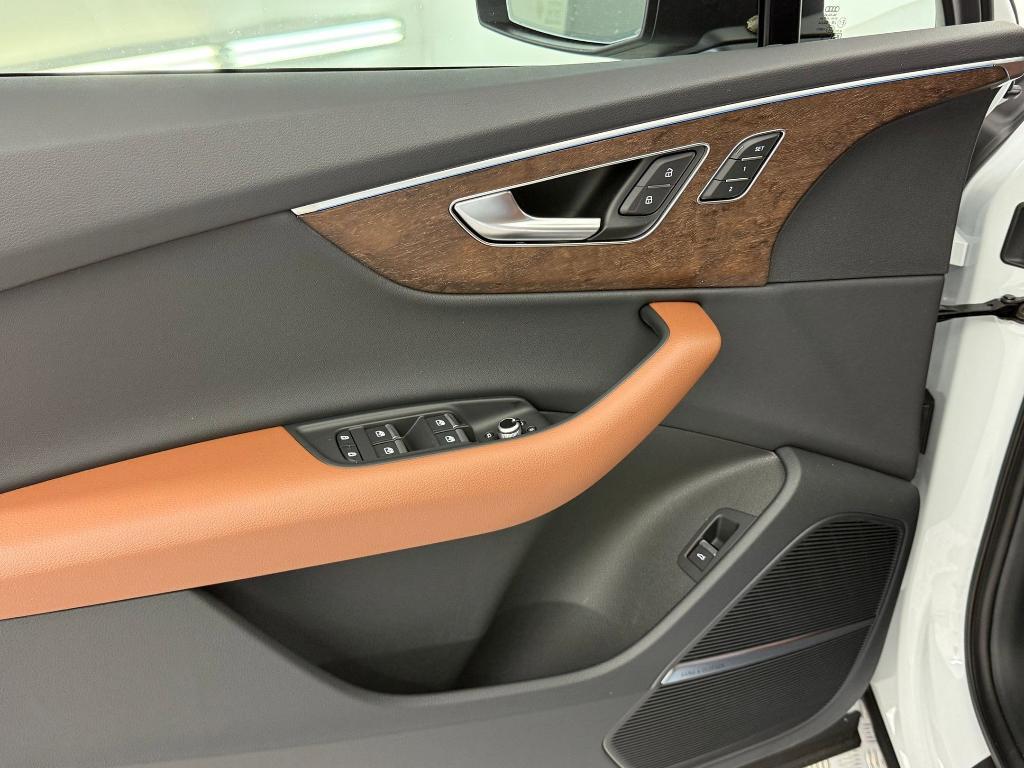 new 2026 Audi Q7 car, priced at $64,881
