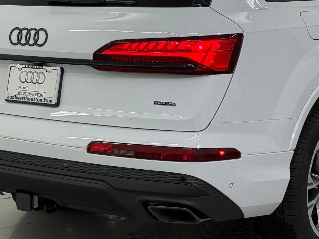 new 2026 Audi Q7 car, priced at $64,881