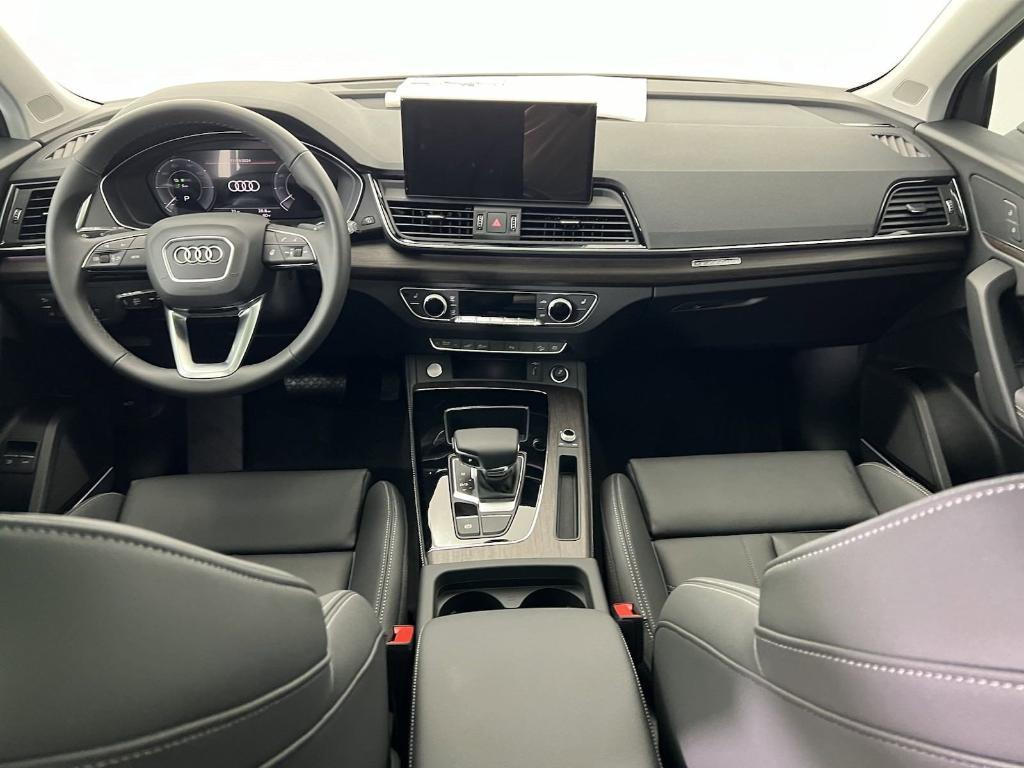 new 2025 Audi Q5 car, priced at $62,081