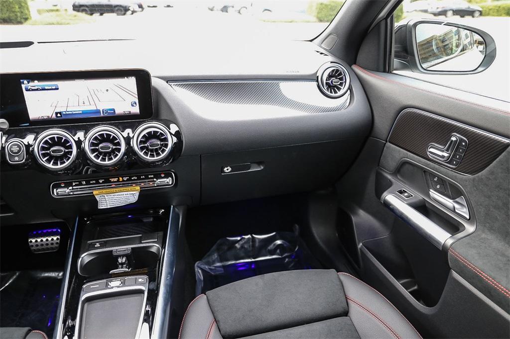 new 2025 Mercedes-Benz GLA 250 car, priced at $54,595