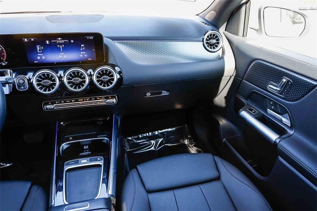 used 2025 Mercedes-Benz GLA 250 car, priced at $37,595