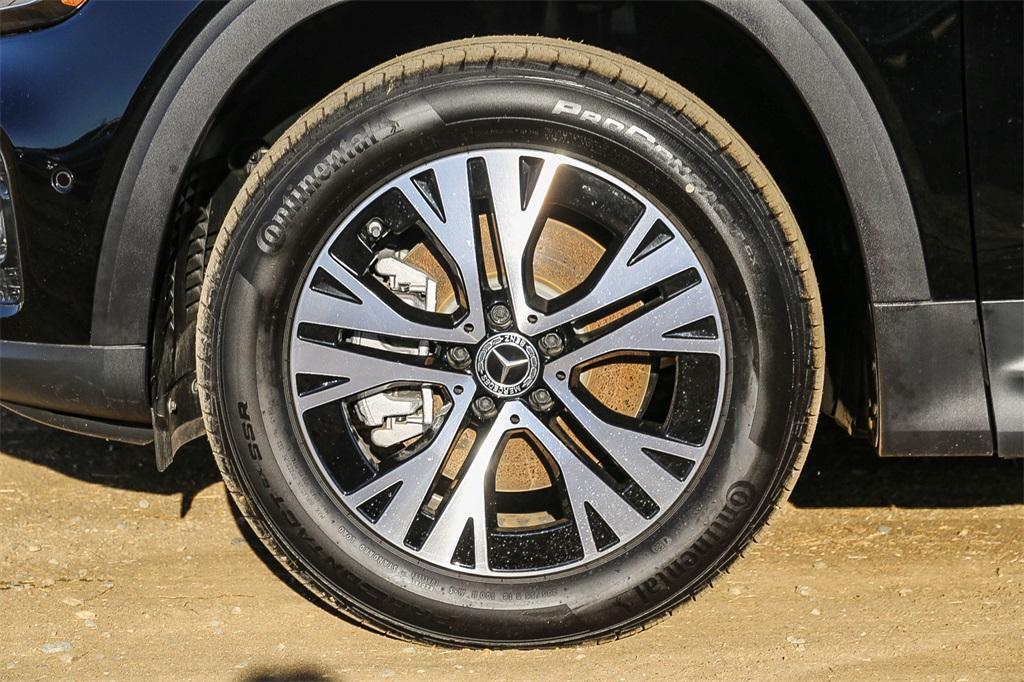 new 2024 Mercedes-Benz GLB 250 car, priced at $53,215