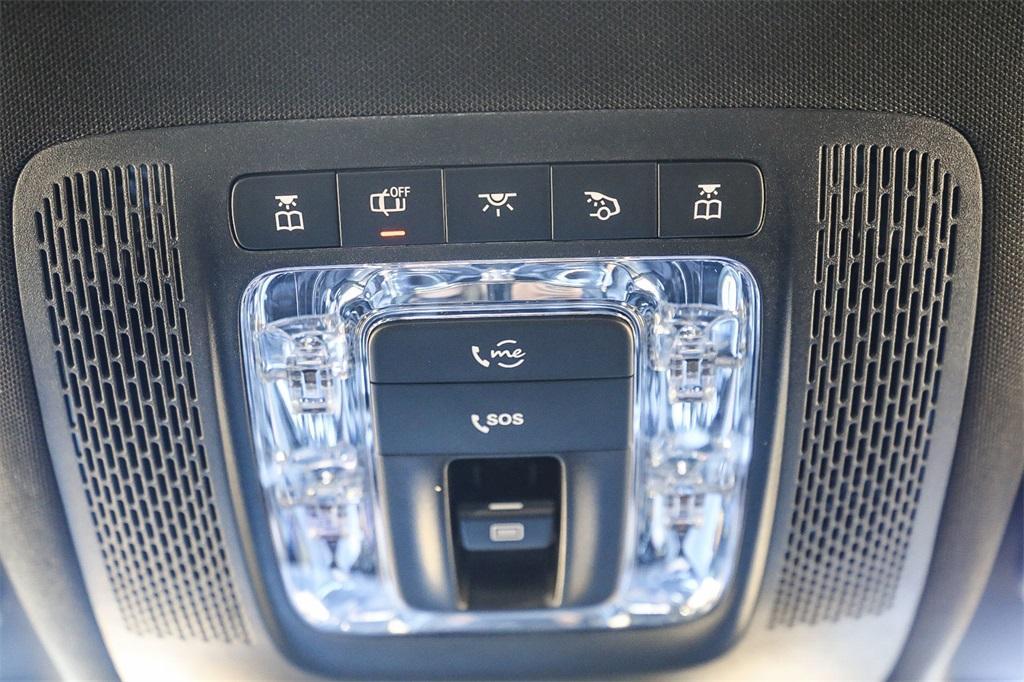 new 2024 Mercedes-Benz GLB 250 car, priced at $53,215