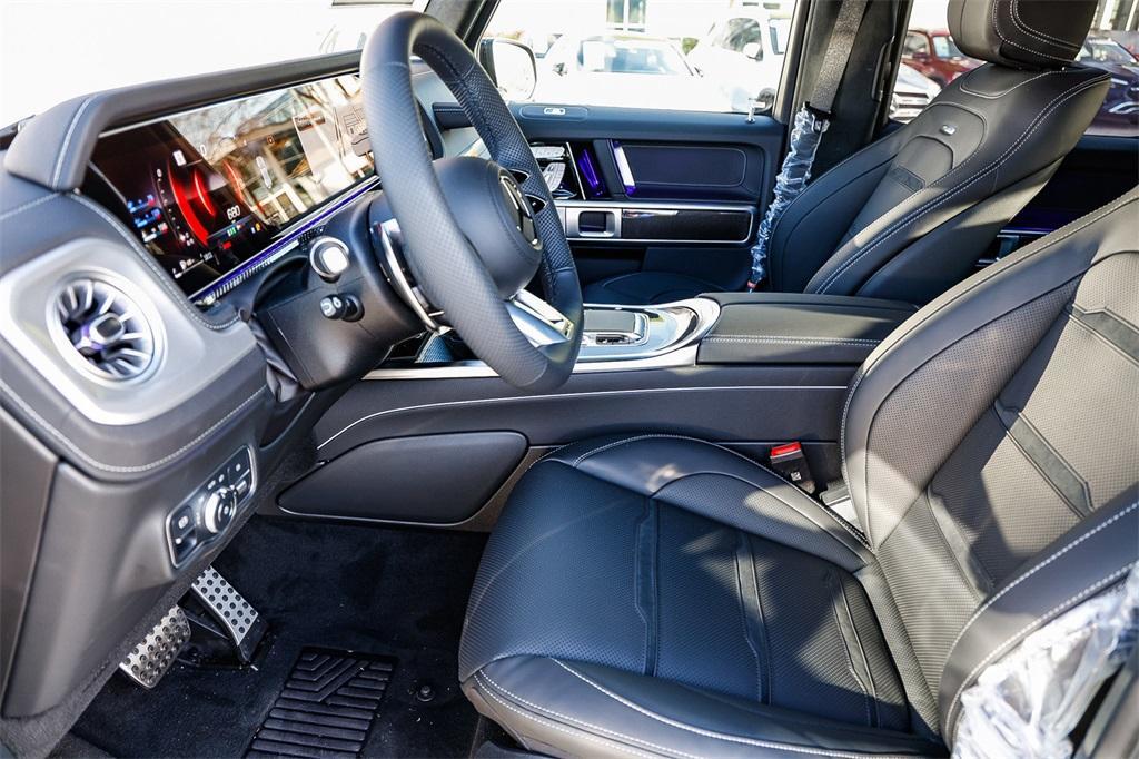 new 2025 Mercedes-Benz AMG G 63 car, priced at $200,105