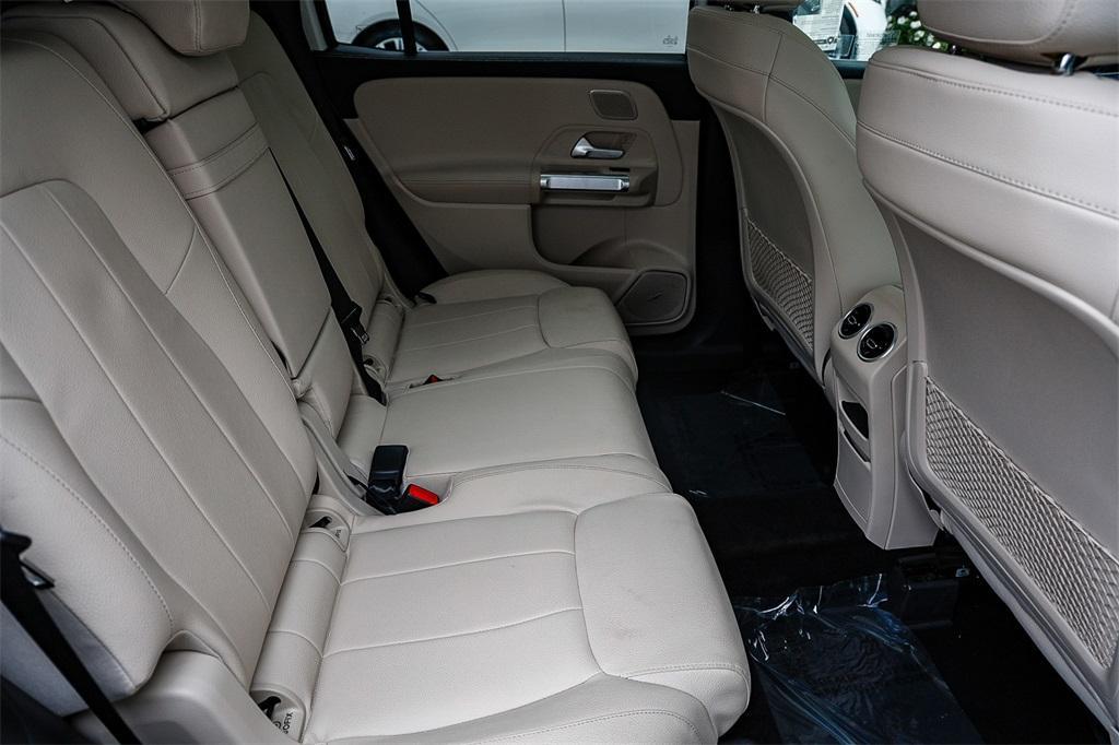 used 2021 Mercedes-Benz GLB 250 car, priced at $25,923