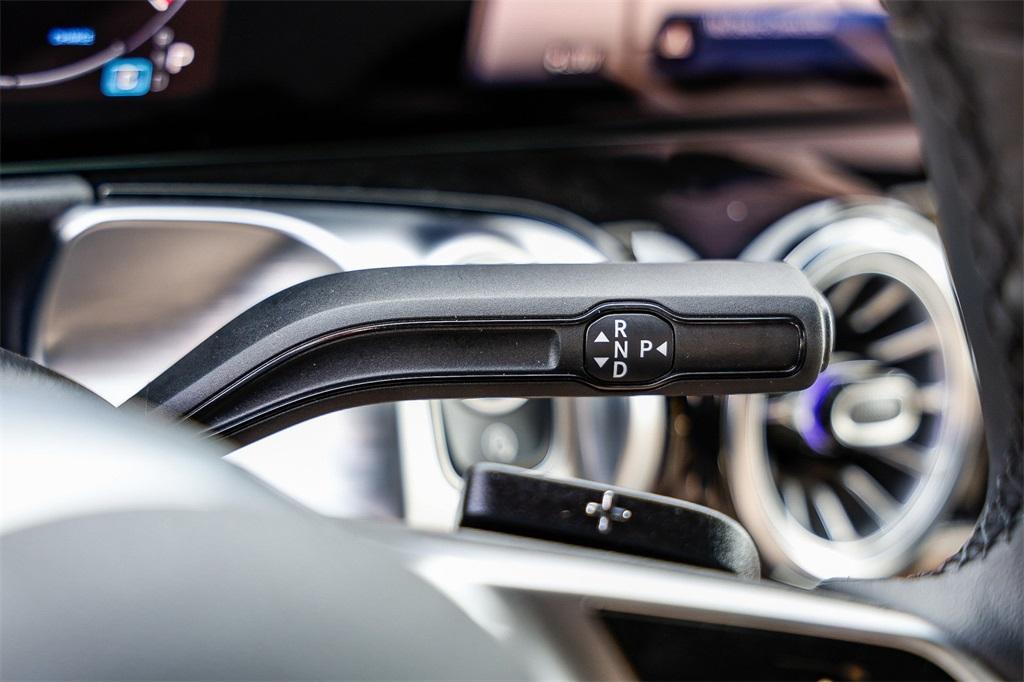 new 2025 Mercedes-Benz GLB 250 car, priced at $51,095