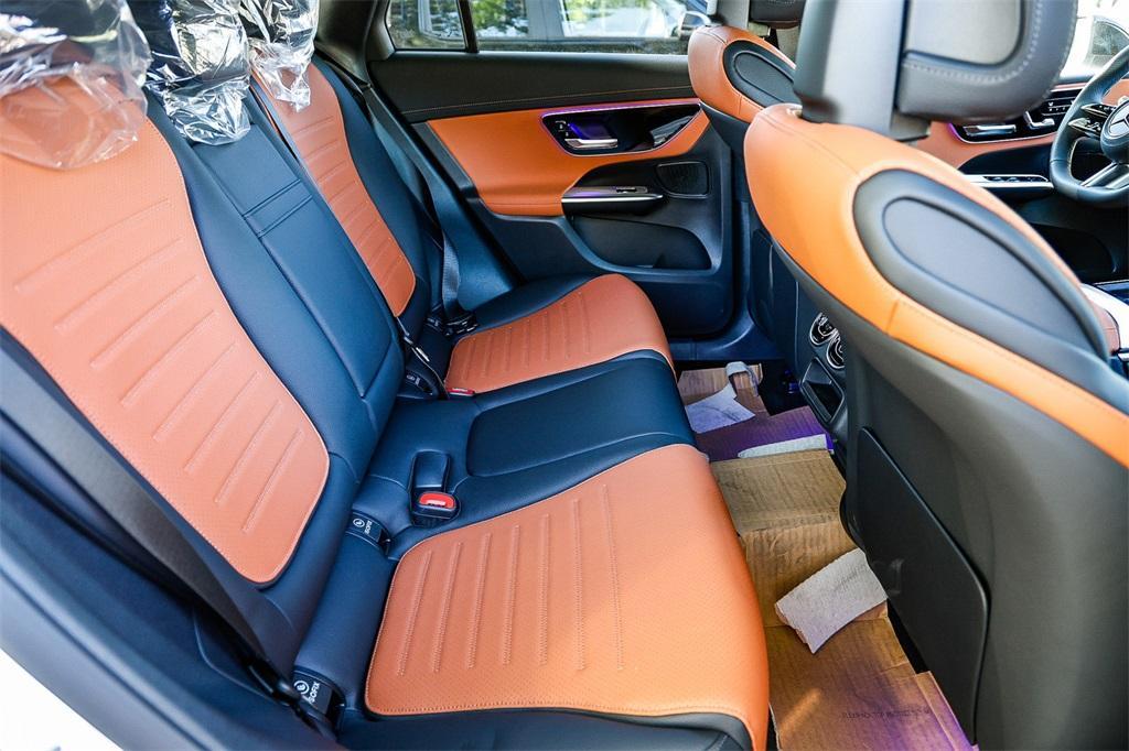 new 2025 Mercedes-Benz GLC 300 car, priced at $55,685