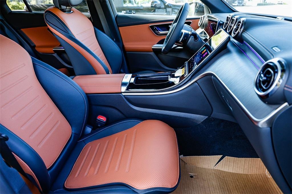 new 2025 Mercedes-Benz GLC 300 car, priced at $55,685