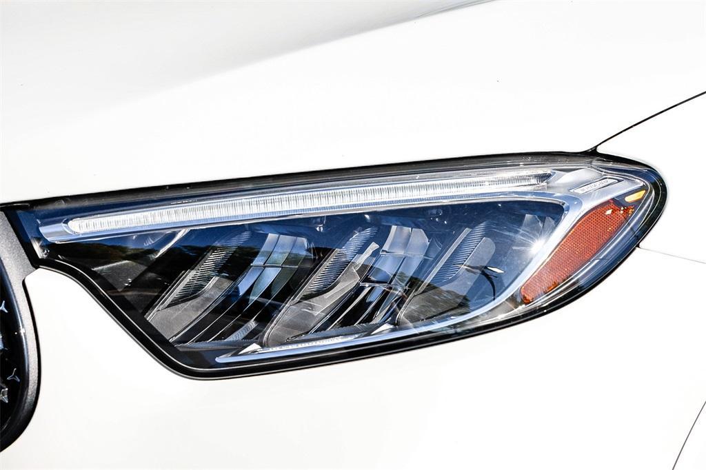new 2025 Mercedes-Benz GLC 300 car, priced at $55,685