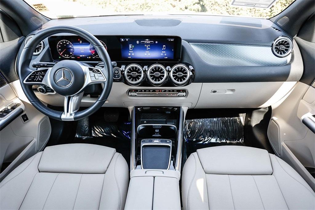 used 2025 Mercedes-Benz GLA 250 car, priced at $37,990
