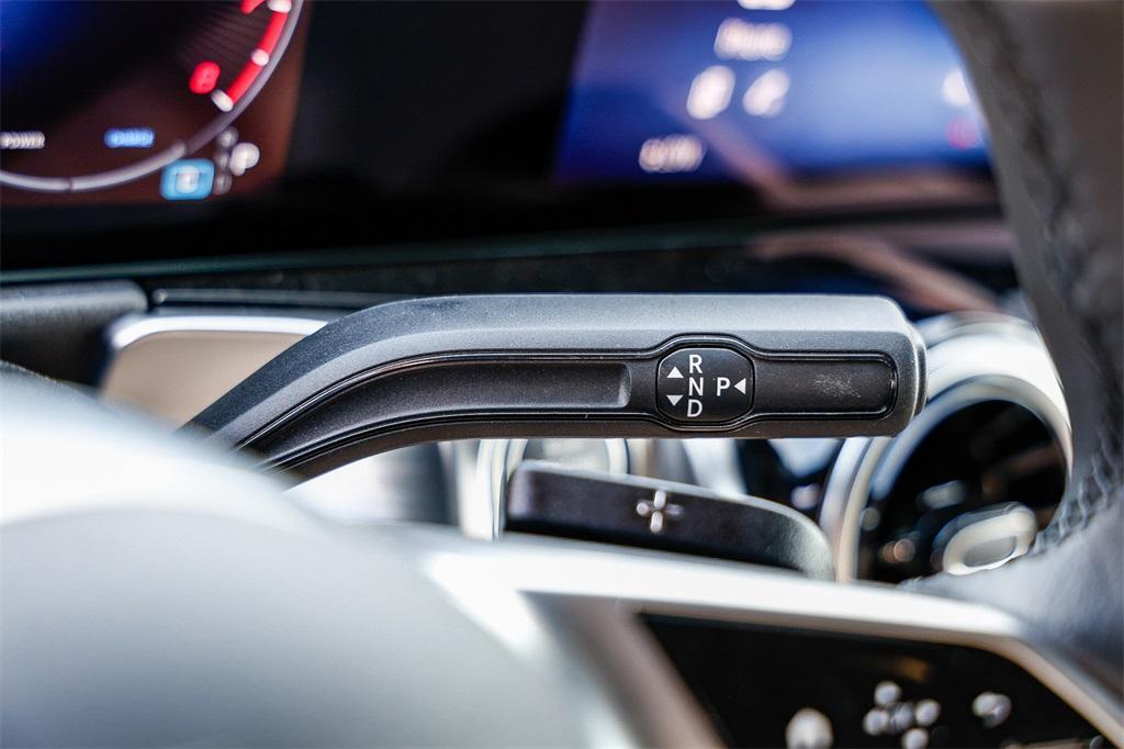 new 2025 Mercedes-Benz GLB 250 car, priced at $46,550