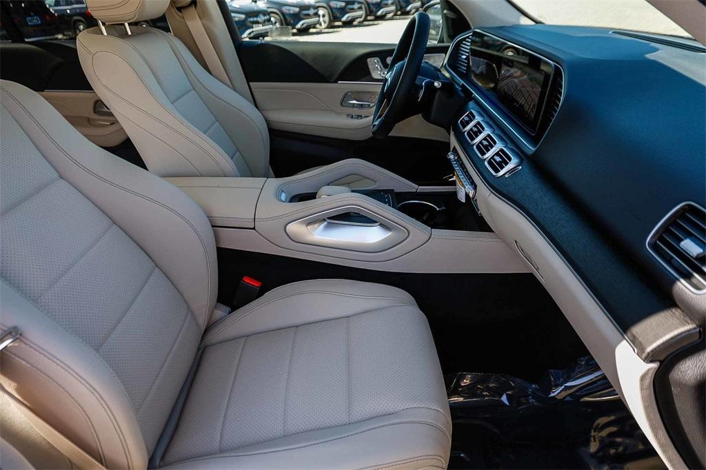 new 2026 Mercedes-Benz GLE 450 car, priced at $79,245