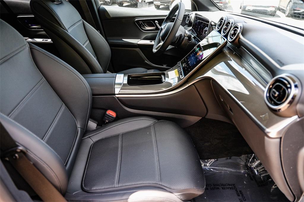 new 2025 Mercedes-Benz GLC 300 car, priced at $54,975