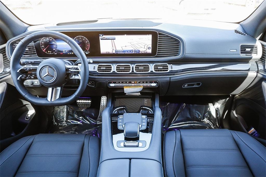 new 2025 Mercedes-Benz GLS 580 car, priced at $124,800