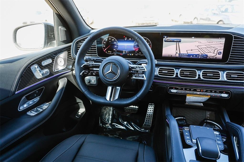 new 2025 Mercedes-Benz GLS 580 car, priced at $124,800