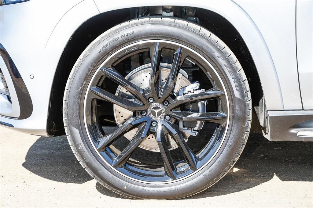 new 2025 Mercedes-Benz GLS 580 car, priced at $124,800