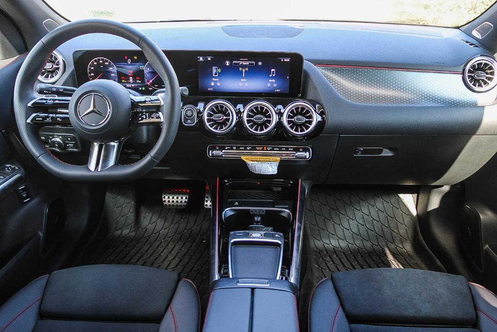 new 2025 Mercedes-Benz GLA 250 car, priced at $52,375