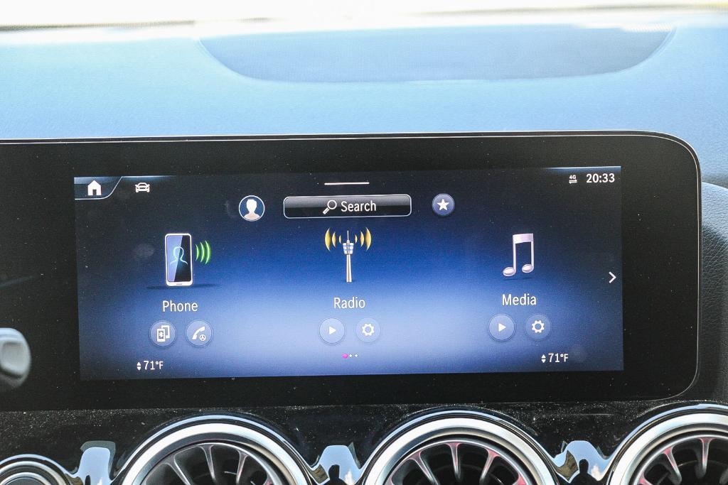 new 2025 Mercedes-Benz GLA 250 car, priced at $52,375